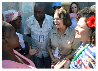 10/12/2012 - DEFESA - Parlamentares acompanham trabalho dos militares brasileiros no Haiti