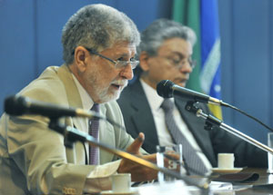 “O Brasil também quer ser um provedor de paz”, diz ministro Amorim em palestra no Instituto Rio Branco