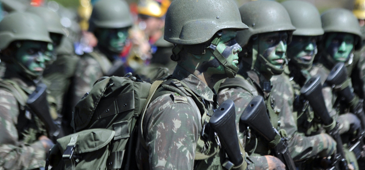 Exército Brasileiro comemora o Dia do Soldado