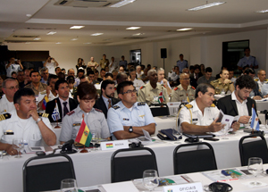 Militares sul-americanos participam de curso de tecnologia de defesa e conhecem principais produtos da indústria brasileira no setor 