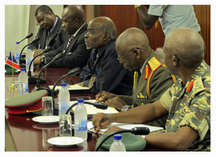 DEFESA - Em entrevista à BBC, Amorim evidencia África como espaço prioritário de cooperação