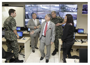 COPA DAS CONFEDERAÇÕES - Cidades-sede terão 20,9 mil militares e 56,3 mil agentes de segurança pública