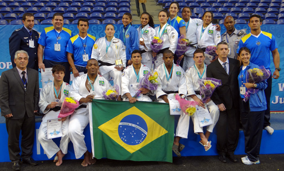 DEFESA - Brasil vence Mundial Militar de Judô no Cazaquistão
