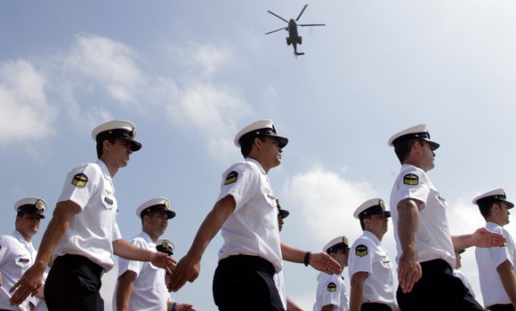 Para ministro, força aeronaval deve ser constantemente renovada