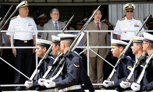 Para ministro, força aeronaval deve ser constantemente renovada