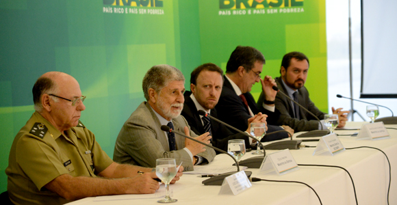 Defesa terá 57 mil militares na segurança da Copa do Mundo Fifa 2014