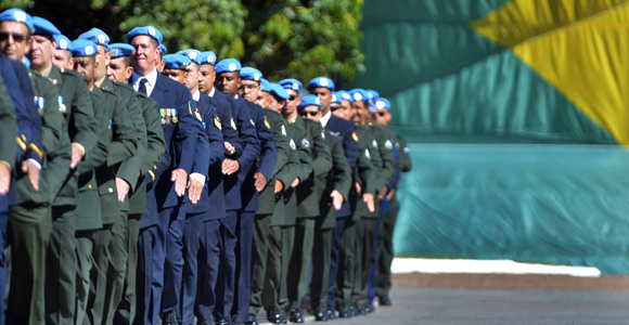 Defesa homenageia mantenedores da paz das Nações Unidas