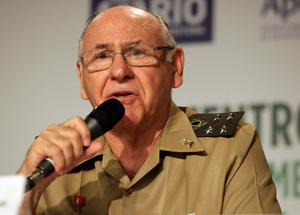 coletiva_pequena1.jpg