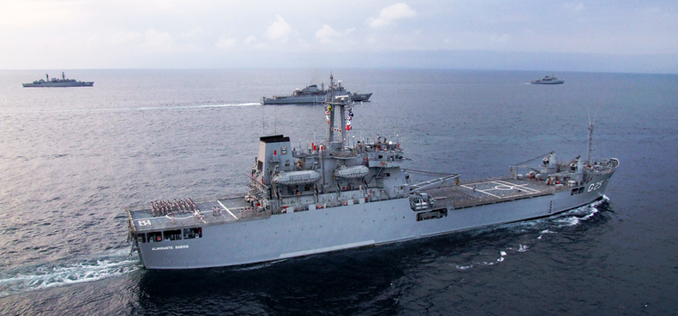 Foram empregados cerca de 14 mil militares, 50 navios, 10 aeronaves e 200 embarcações das Capitanias dos Portos