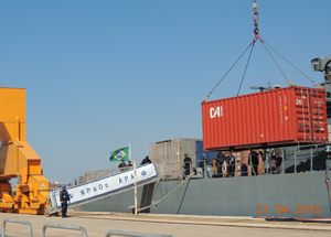 Militares realizam operações de logística