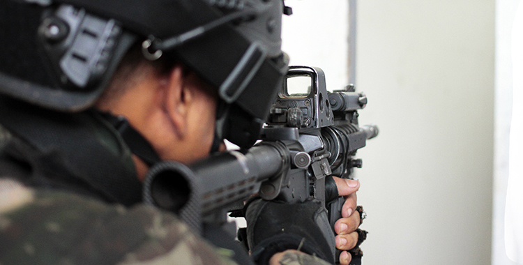  As Forças de Operações Especiais atuam em situações contraterrorismo e em operações urbanas