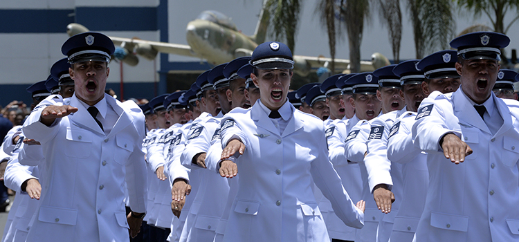 Dois cursos tiveram, pela primeira vez, mulheres em suas turmas: Eletromecânica e Bombeiro de Aeronáutica.