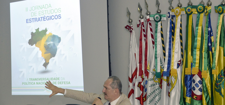 General Silva e Luna assumiu o cargo de novo secretário-geral do Ministério da Defesa