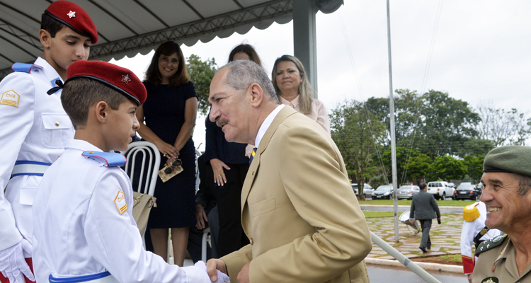 Ministro Aldo Rebelo participa da cerimônia de troca de comando dos Dragões da Independência