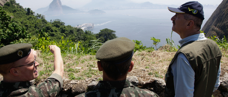 Vista do alto do Forte do Pico