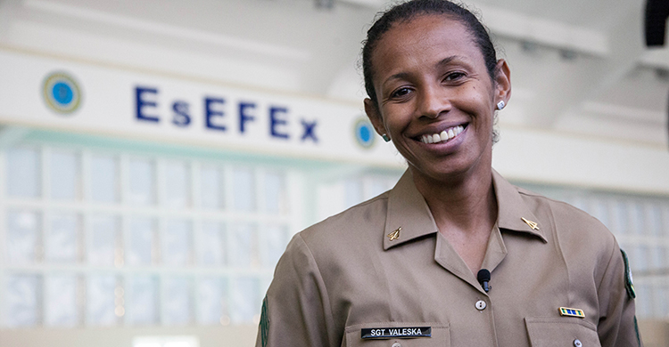Sargento Valeiska, do Exército, integra a delegação brasileira de vôlei