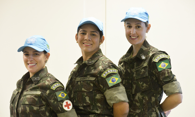 Sargento Daniella Trabach e as tenentes Rayane Guimarães e Noemi Martins irão compor o 24º Contingente