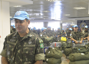 Novo comandante do BRABAT 24, coronel Roberto