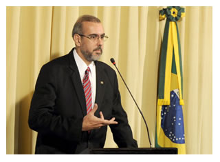13/12/2010 - DEFESA - Defesa lança projeto que leva cidadania à população das regiões de fronteira na Amazônia