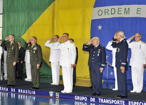 25/02/2011 - DEFESA - Civis e militares foram homenageados com Medalha Mérito Desportivo Militar 