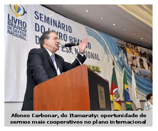 29/04/2011 - DEFESA - Livro Branco: civis e militares ressaltam, em debate, propósito construtivo e democrático da iniciativa