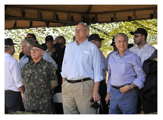 21/07/2011 - DEFESA - Governo estuda apoio a empresa estratégica no setor de defesa, afirma Jobim