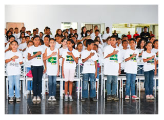 19/08/2011 - DEFESA - Jovens carentes terão acesso a práticas esportivas e reforço escolar em clube militar do DF