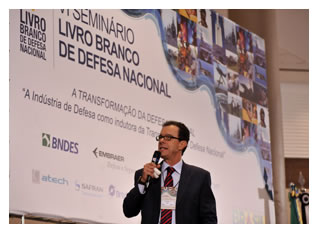 31/08/2011 - DEFESA - Livro Branco: questões orçamentárias pautam último dia de seminário em São Paulo