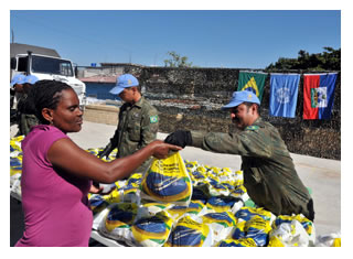31/10/2011 - DEFESA - Direitos humanos integrarão conteúdo programático das escolas de formação militar