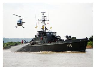13/10/2011 - DEFESA - Operações no Sul e Centro-Oeste mobilizam Forças Armadas em ações de apoio e exercícios militares conjuntos