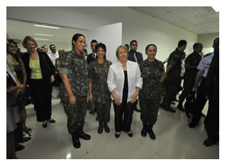 16/12/2011 - DEFESA - Ministério da Defesa e ONU Mulheres firmam carta de intenções para ampliar presença feminina em missões de paz