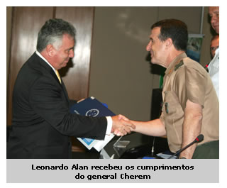 18/11/2011 - DEFESA - ESG diploma primeira turma de quadros civis em Brasília