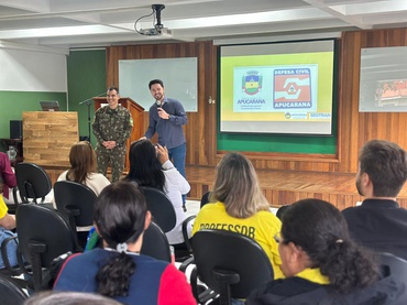 Apresentações feitas para os professores e representantes municipais