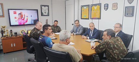 Momentos da reunião com representantes do DPS e DDM