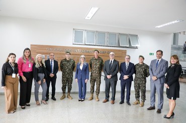 Autoridades do DPS e da Secretaria de Educação do DF. Foto: Marco Delgado