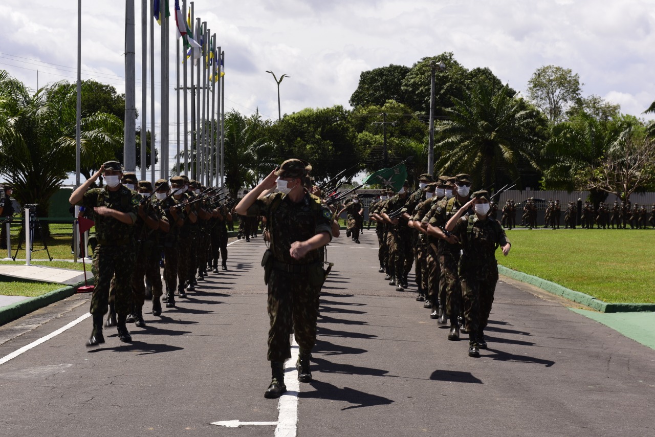 General da 1ª Brigada de Infantaria de Selva visita TJRR