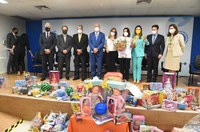 Defesa participa de entrega de doações do Natal Voluntário