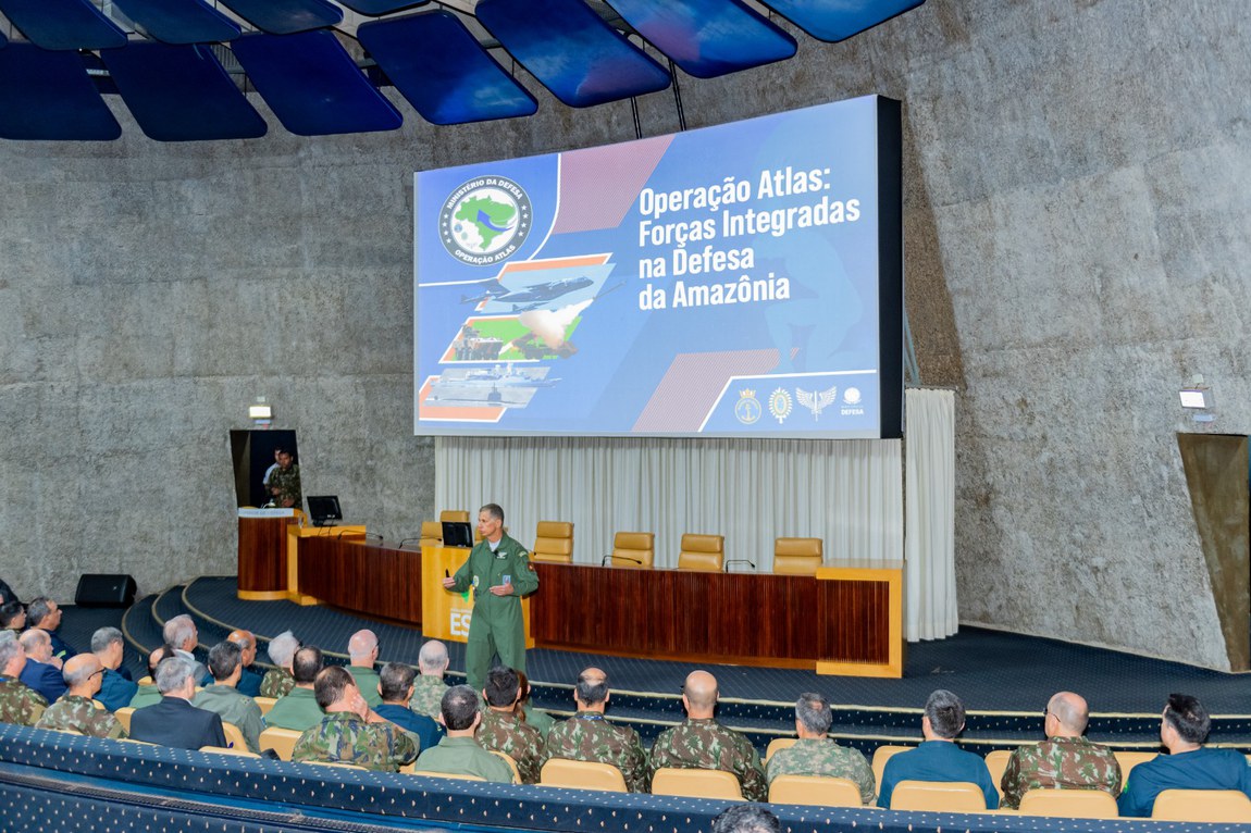 Hisaac_Gomes-1 (1).jpg