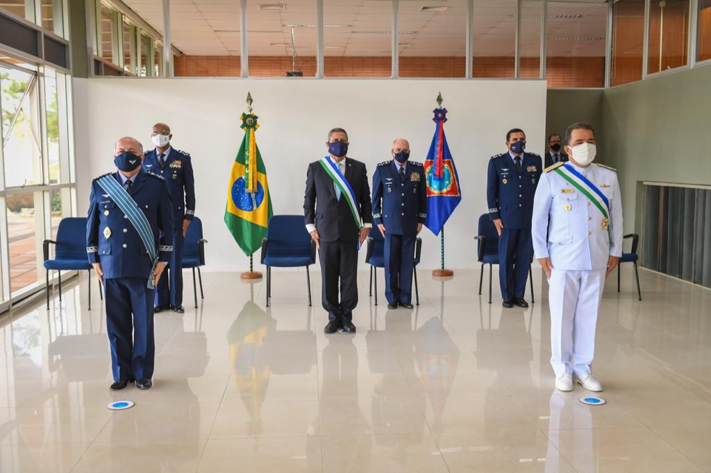 Escola Superior de Guerra recebe novo Comandante — Ministério da Defesa Escola Superior de Guerra recebe novo Comandante — Ministério da Defesa