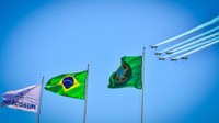 Esquadrilha da Fumaça representa Forças Armadas na cerimônia do Dia da Pátria