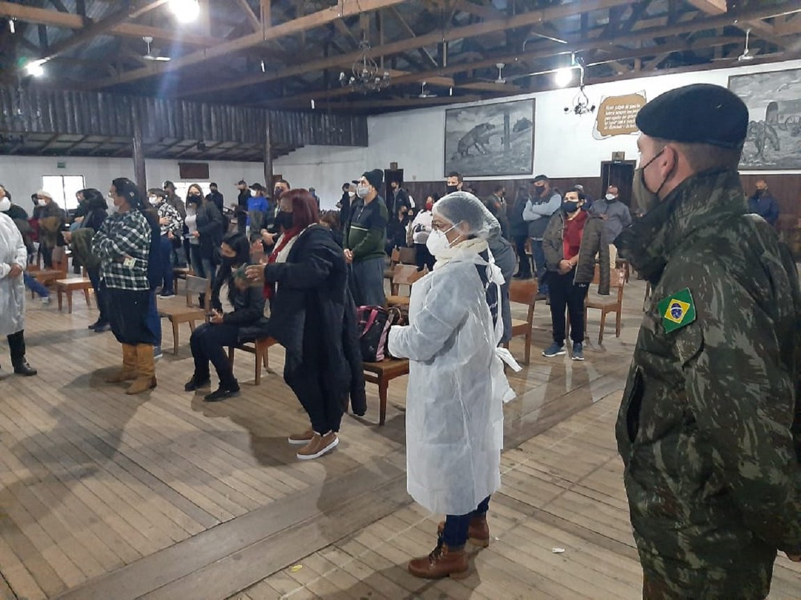 Exército apoia vacinação contra a covid-19 em Alegrete (RS)-01-21.jfif