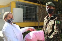 EXÉRCITO - Centro de Preparação de Oficiais da Reserva realiza campanha do agasalho em SP