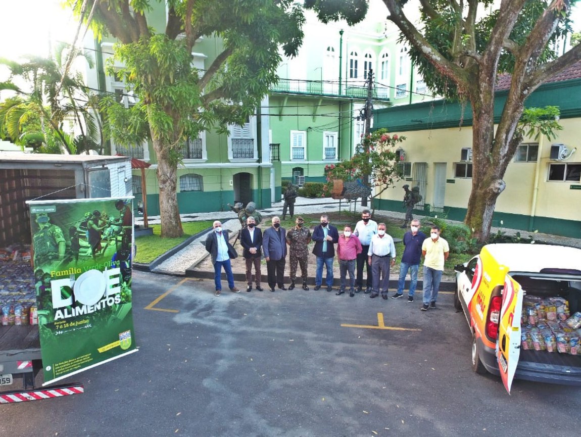 EXÉRCITO DOA MAIS DE TRÊS TONELADAS-01-07.jfif