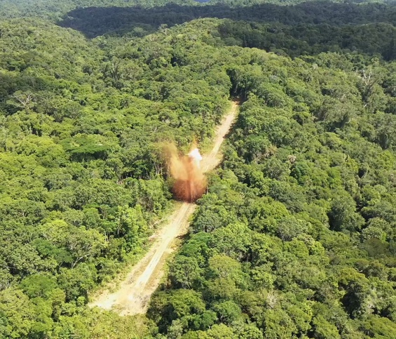 Forças Armadas apoiam na destruição de pistas e acampamentos usados pelo garimpo ilegal na Terra Indígena Yanomami 20260415- catrimani1.jpg