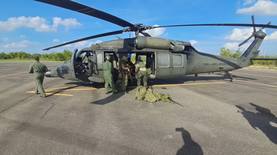 Forças Armadas apoiam na destruição de pistas e acampamentos usados pelo garimpo ilegal na Terra Indígena Yanomami 20260415- catrimani3.jpg