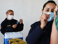 MARINHA - Comando do 5º Distrito Naval apoia vacinação na cidade do Rio Grande (RS)