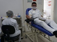 Militares das Forças Armadas descontaminam estações de trem para evitar propagação do coronavírus