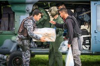 Militares transportaram servidores da Justiça Eleitoral e 12,4 mil kg de equipamentos