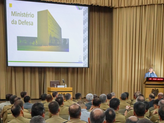 palestra ministro 2.jpg