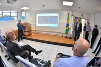 Ministro da Defesa conhece projeto sustentável para tratamento de água e esgoto